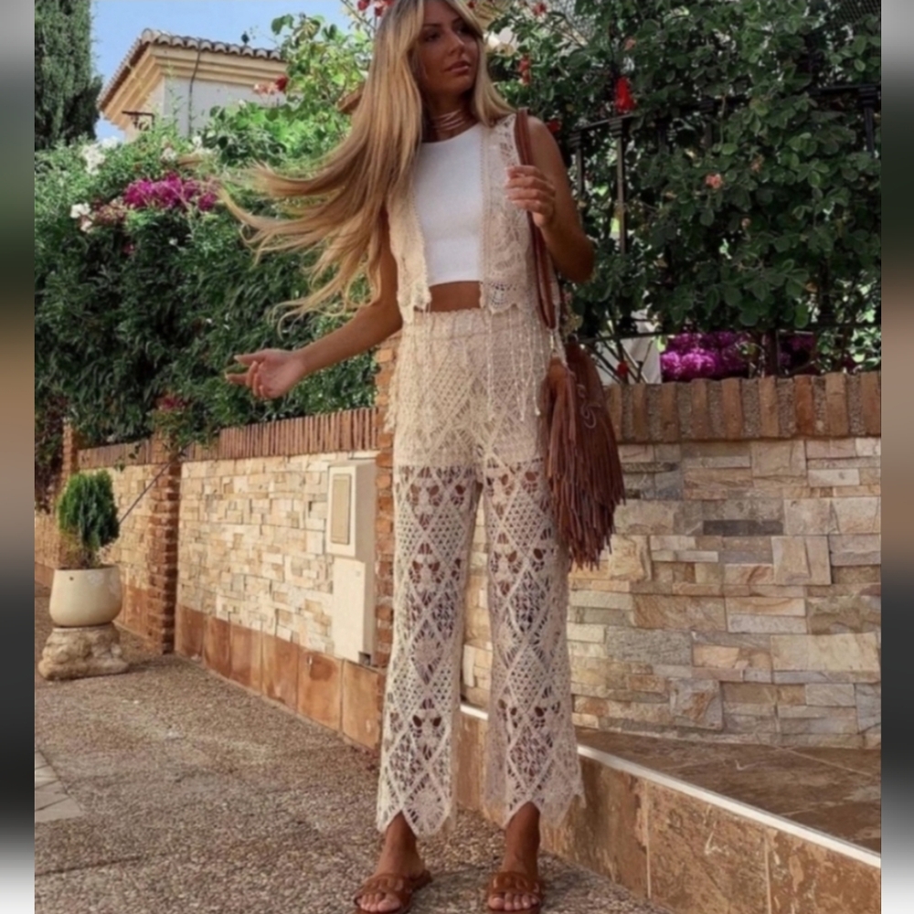 Zara Bloggers Favorite Crochet Pants Size Large Cream